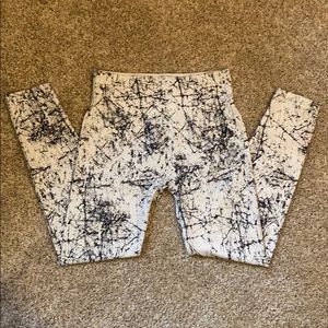 S/M Gianni Bini patterned leggings